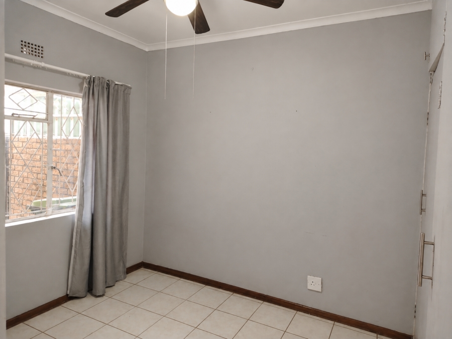 2 Bedroom Property for Sale in Rustenburg Central North West